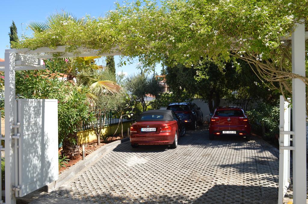 Apartments Vukovic Stari Grad  Luaran gambar