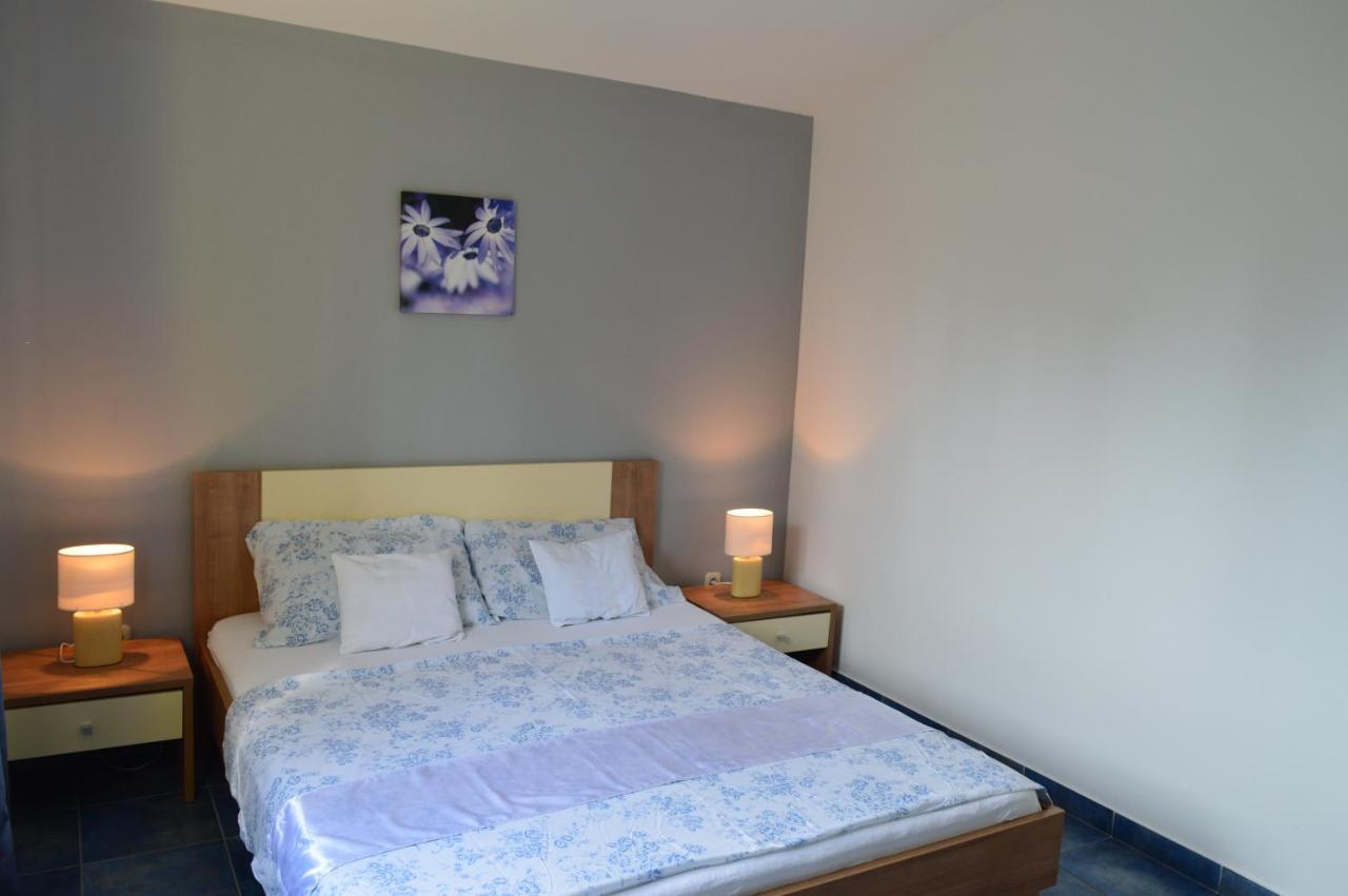 Apartments Vukovic Stari Grad  Luaran gambar